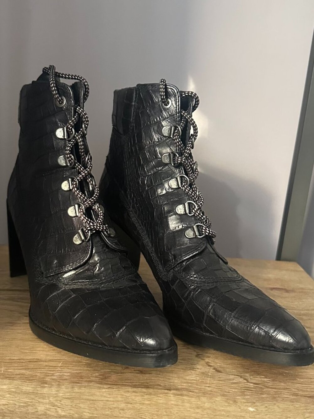 Stuart Weitzman Ankle Boots | Black